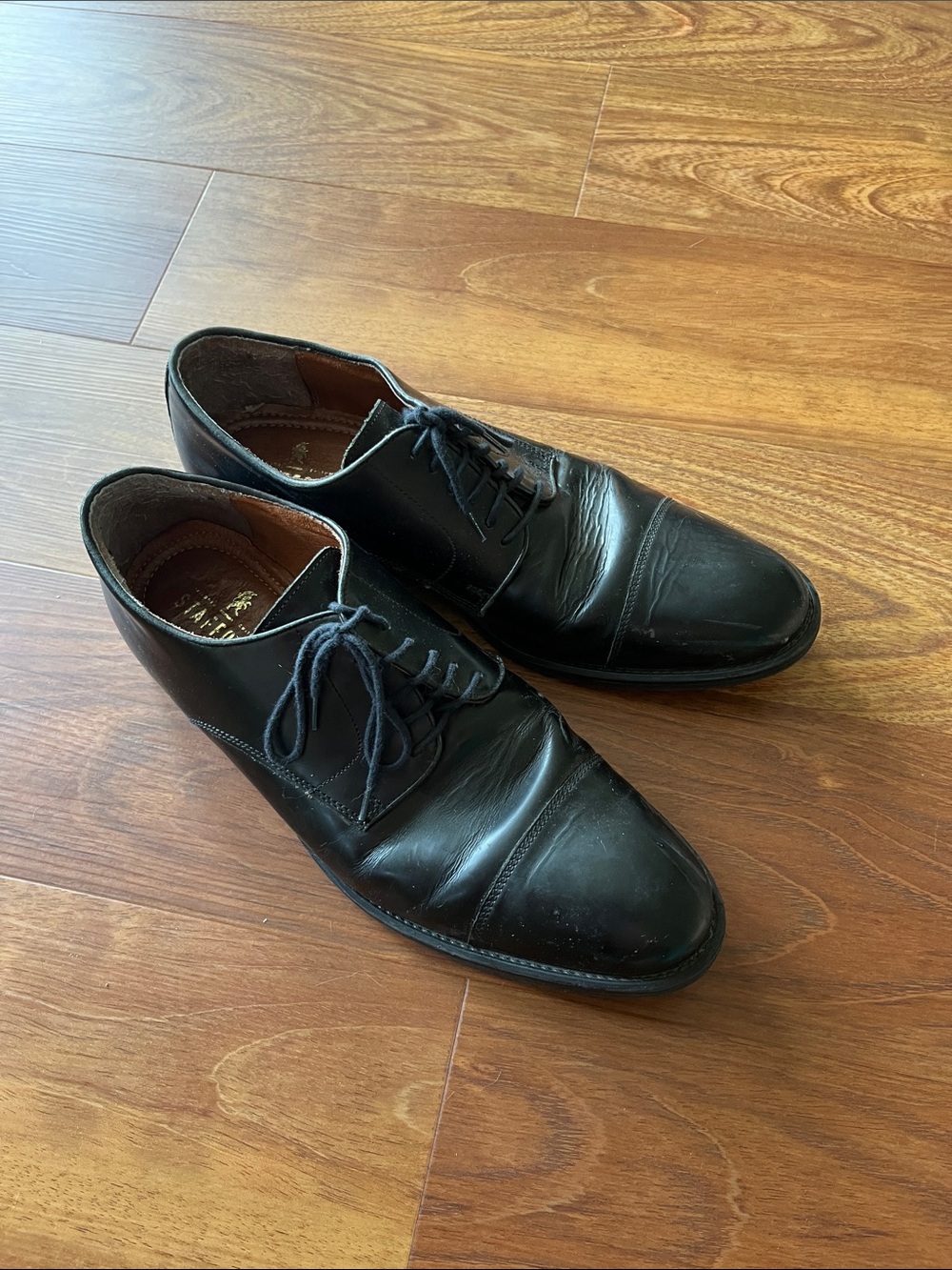 Stafford Black Leather Cap-Toe Derby Lace-Up Shoes